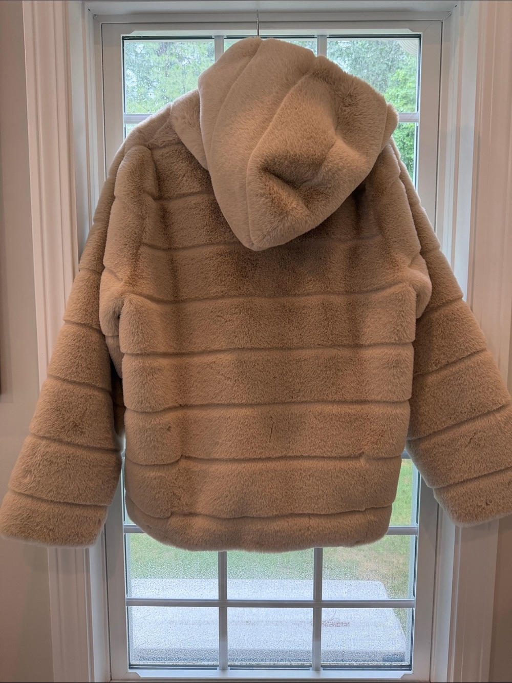 Quince Hooded Faux Fur Jacket in Latte - Picture 3 of 6